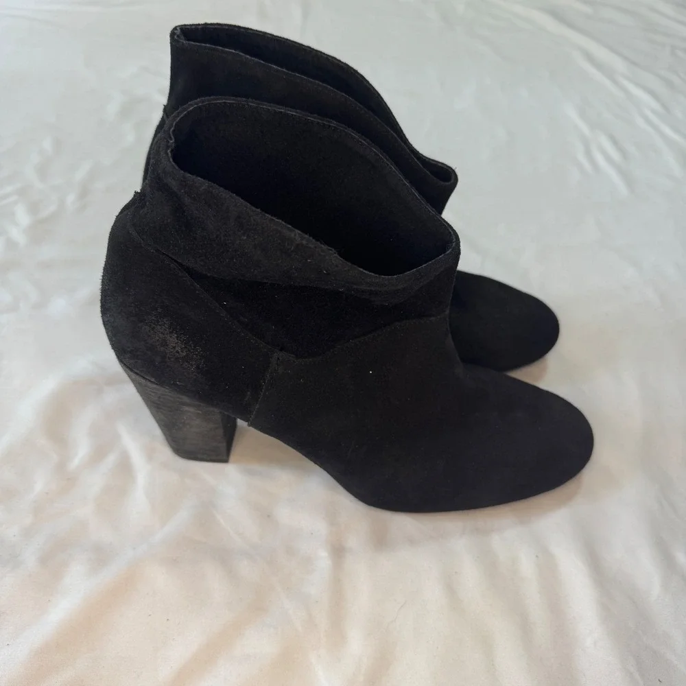 Jeffrey Campbell Free People Black Suede Chelsea Boots Stacked Heel EU 37 US 6.5